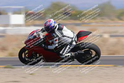 media/Oct-09-2022-SoCal Trackdays (Sun) [[95640aeeb6]]/Turn 15 Inside Distant Pans (1145am)/